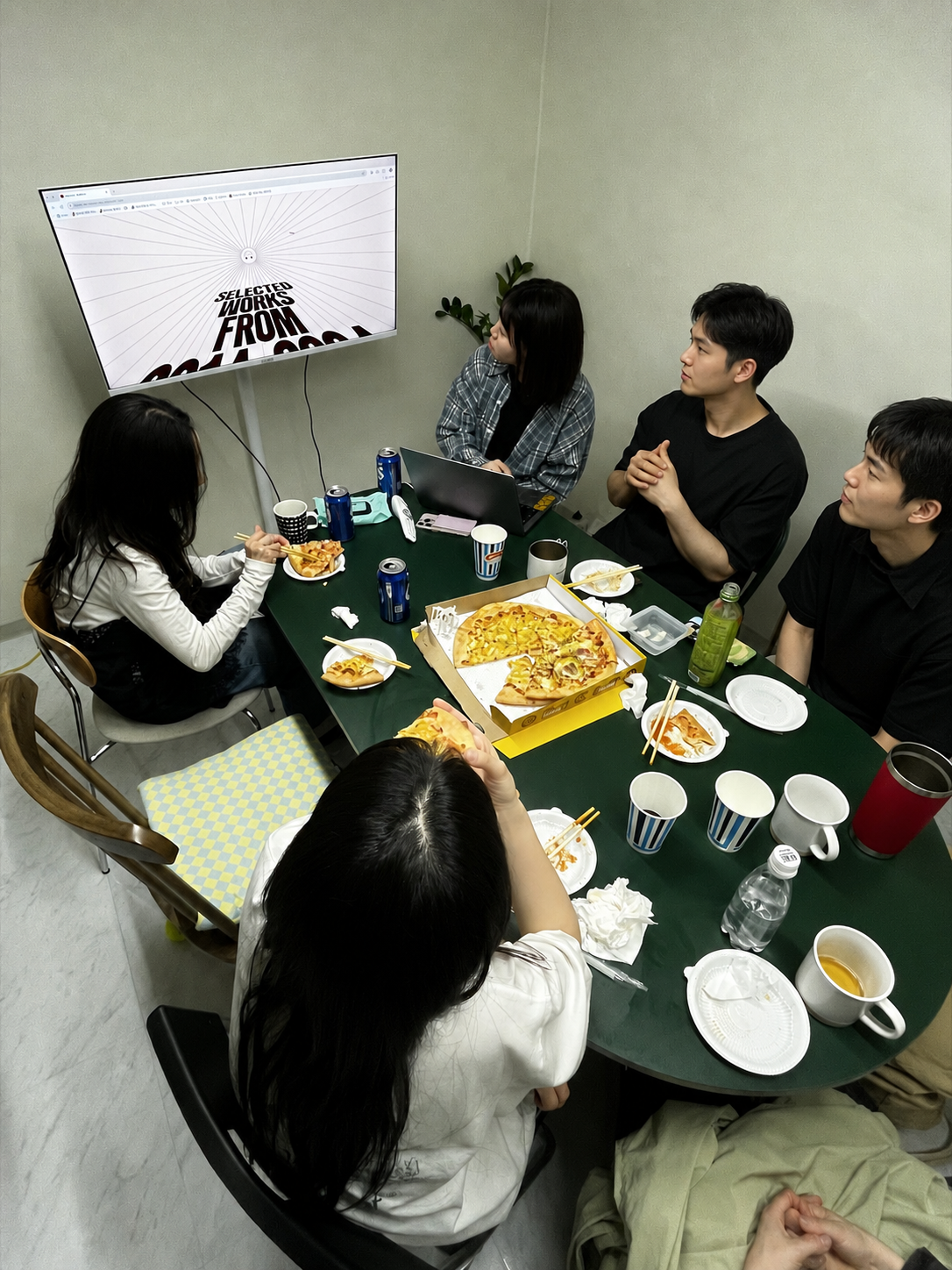 피자 먹으며 결과물 같이 보는 네트워킹 시간